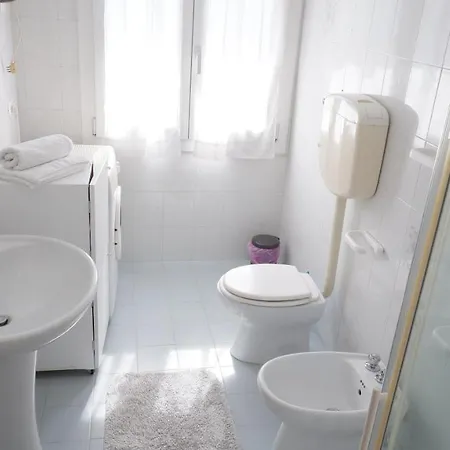 App4rent - Alghe Rosse * Lido di Jesolo