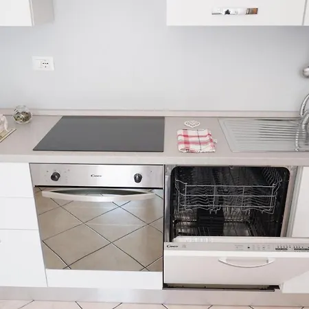 App4rent - Alghe Rosse * Lido di Jesolo