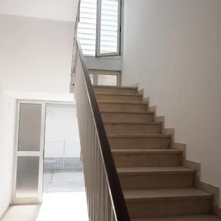 App4rent - Alghe Rosse *